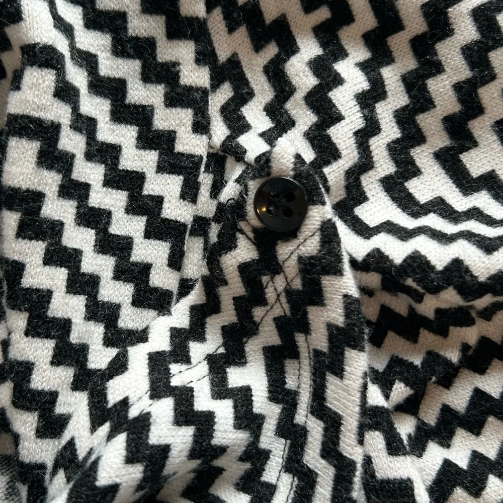 The Limited - Black and White One Button Wrap (Bobeau) Cardigan - Large - Picture 6 of 12